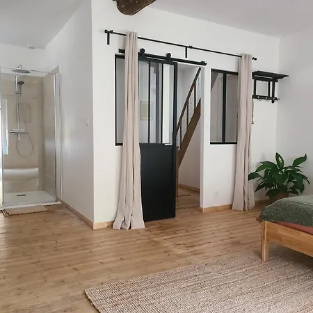 La Parenthese * 모르타뉴-오-페르슈