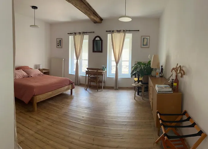 La Parenthese مورتان او بيرش